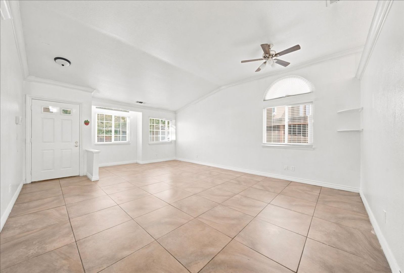 8408 Silver Run Way – photo 3