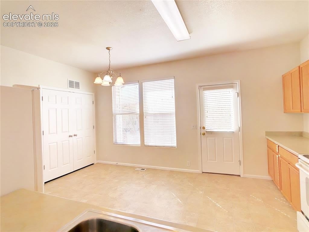 2723 Scotchbroom Point – photo 5
