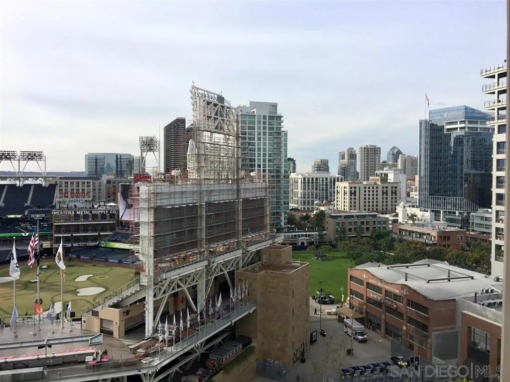 253 10th Avenue – photo 2
