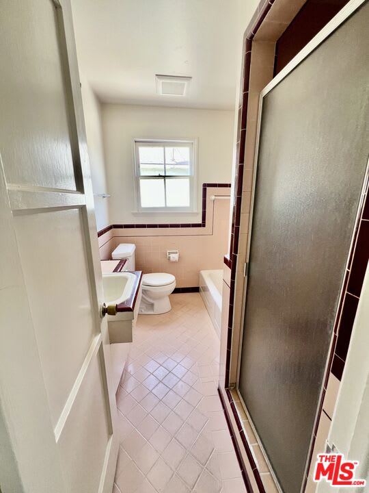 8345 Loyola Boulevard – photo 4