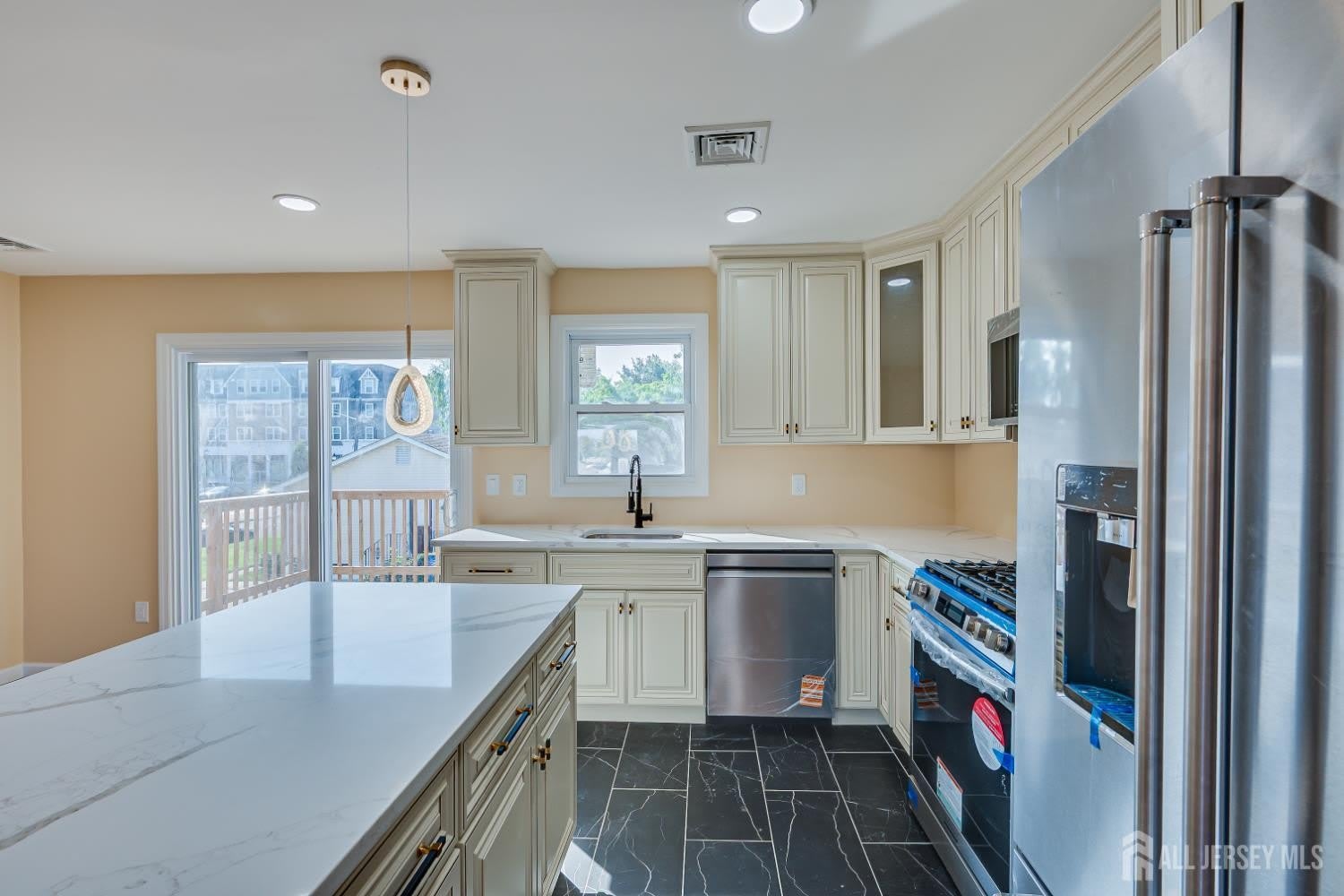 134 Frank Street – photo 5