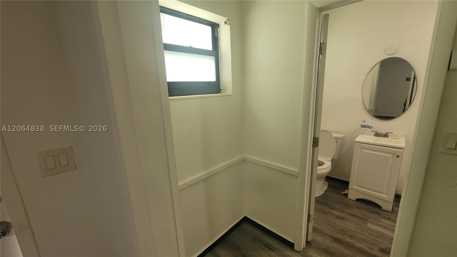 2742 Johnson St – photo 5