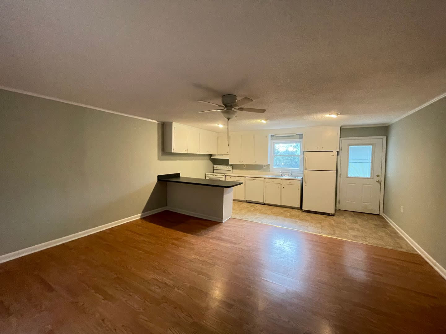 Lease Assignment Please Inquire! Cozy Normaltown Two Bedroom Home – photo 4