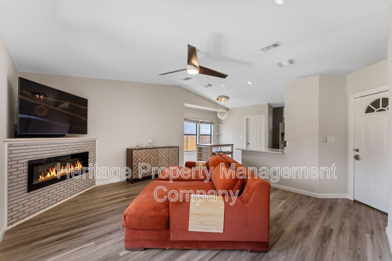6715 Hickory Springs Drive – photo 5