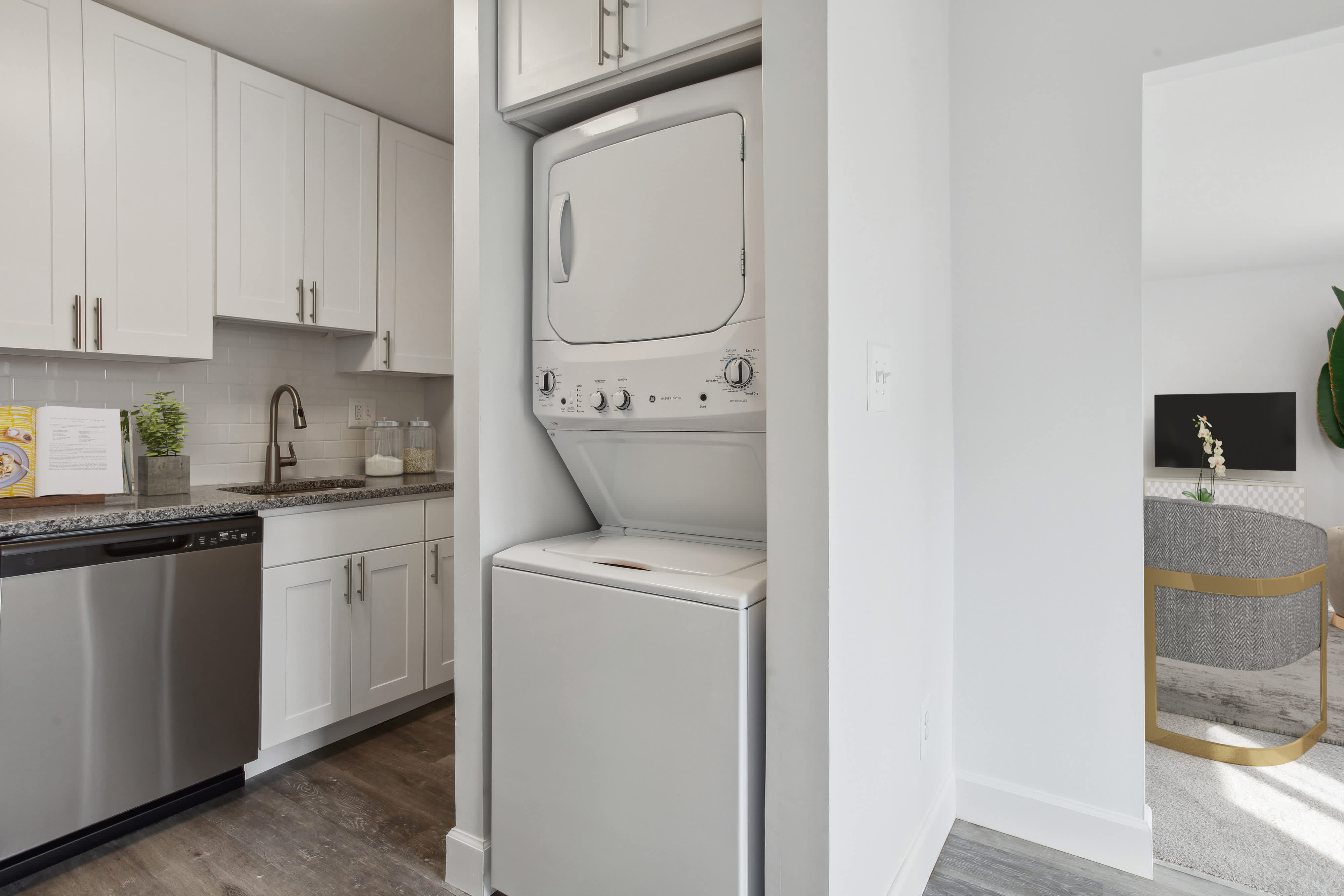 Hallfield Apartments – photo 4