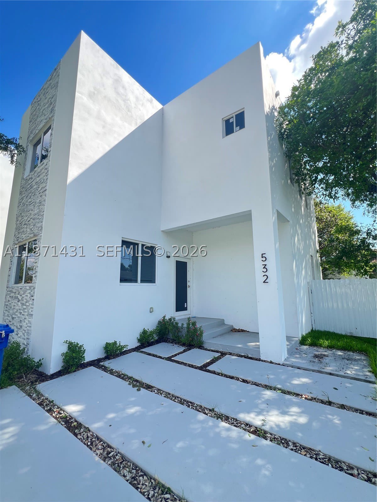 532 Nw 17Th Ave – photo 2