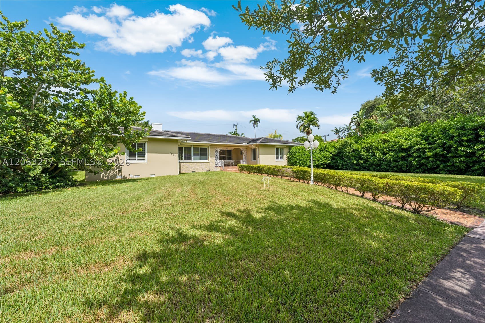 2514 E Granada Blvd – photo 3