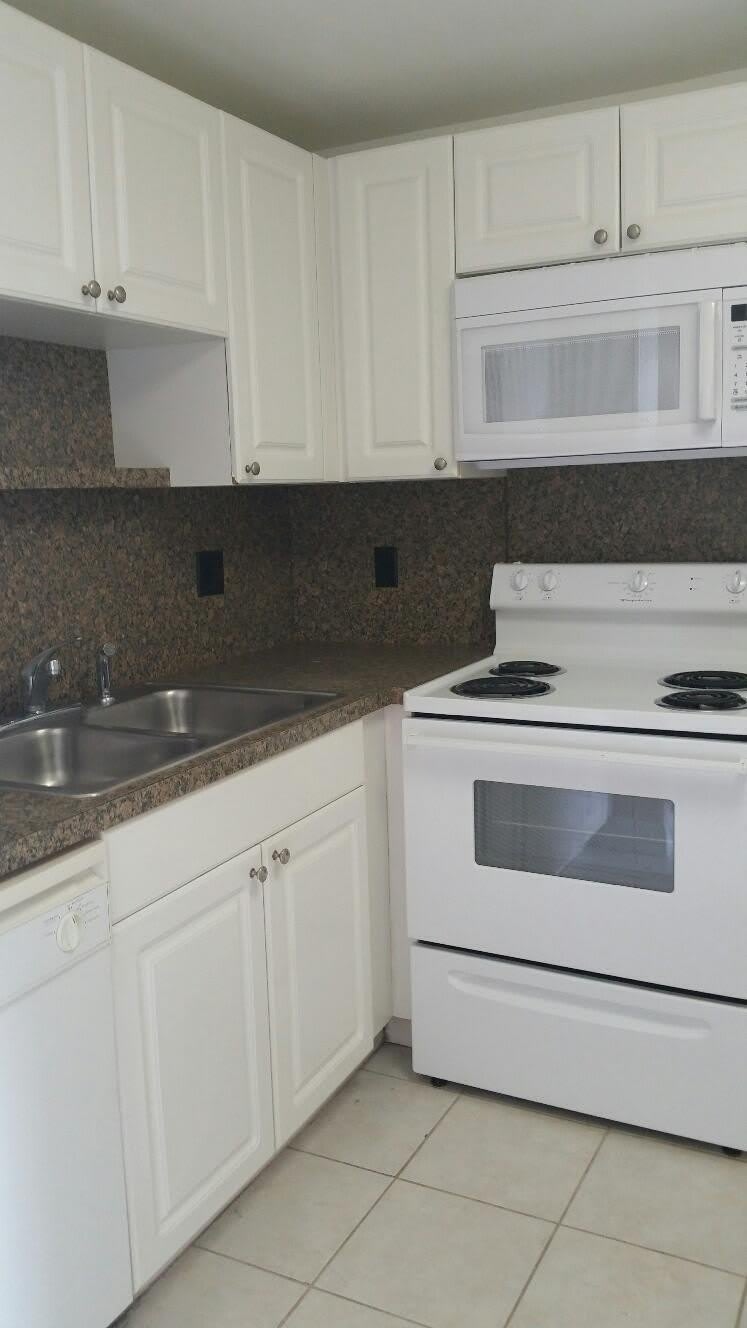 1501 Crescent Circle – photo 4