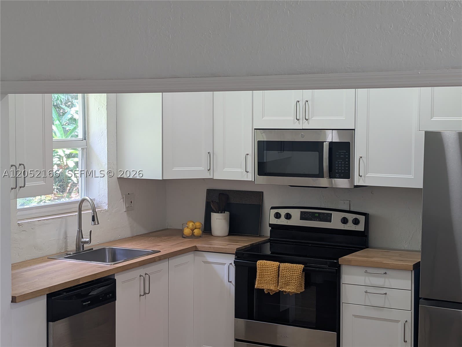 130 NW 85th St – photo 3