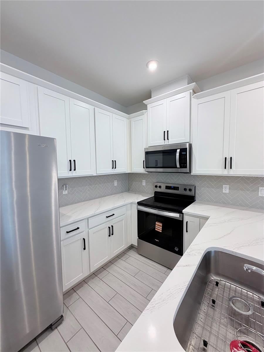 9855 WALKWAY DR – photo 2