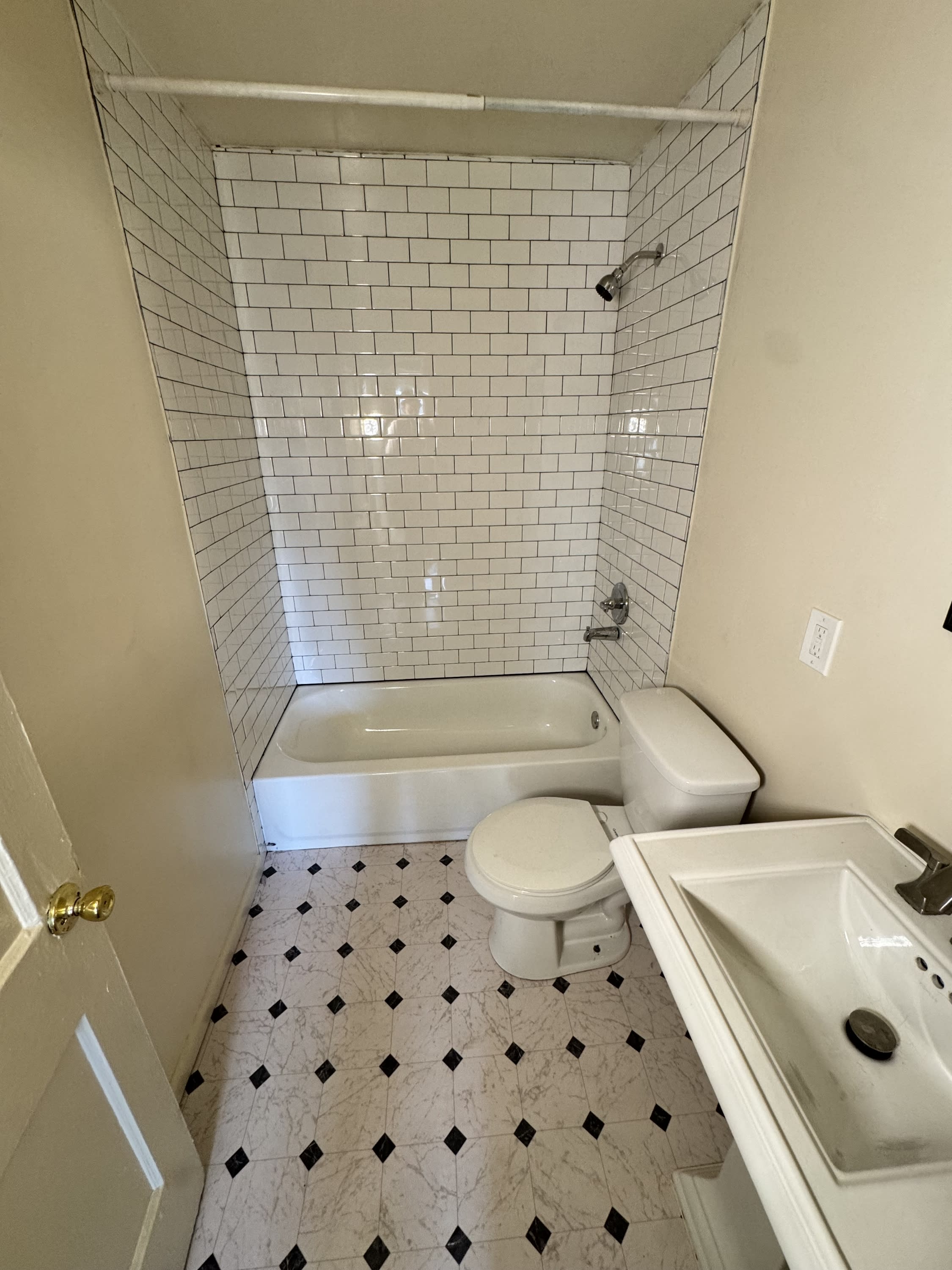 4008 35Th Avenue North 4008 – photo 5