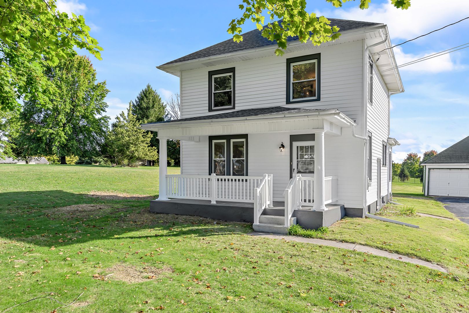 Charming updated farmhouse – photo 1