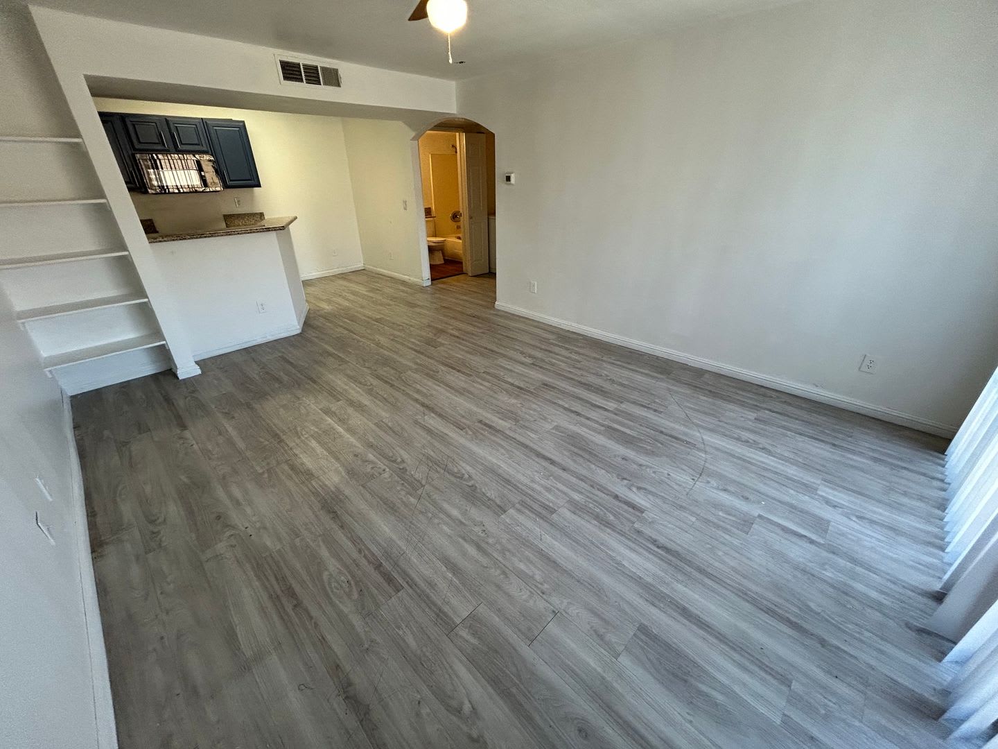 Limited Time Move In Special With This Cozy 1 Bedroom Top Floor Condo – photo 3