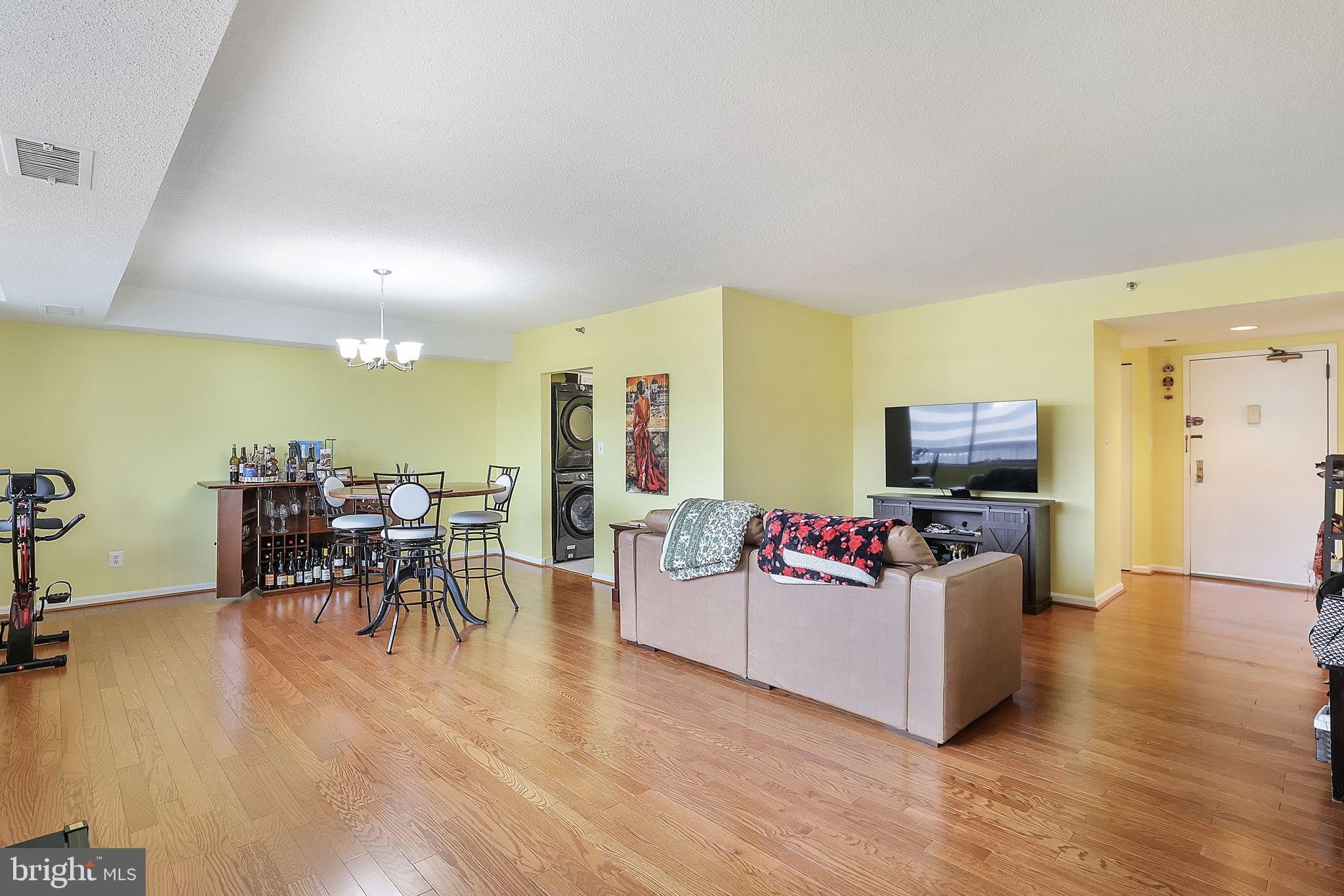 3713 S GEORGE MASON Drive – photo 3