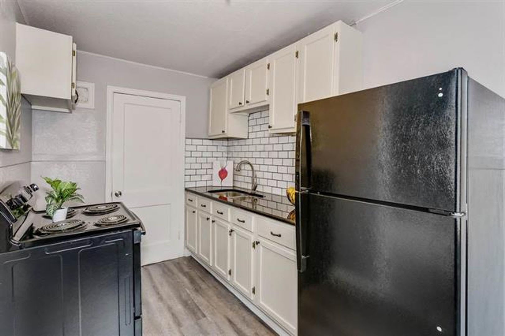 Affordable 1 Bedroom Duplex – photo 3