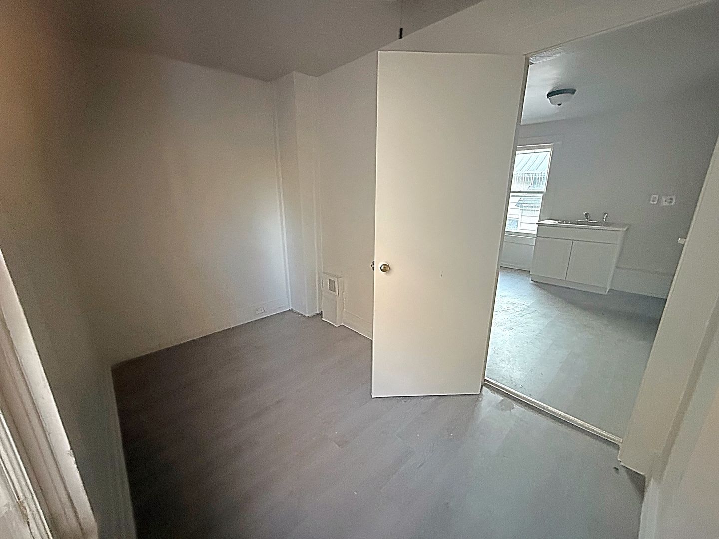 638 Carbon St – photo 5