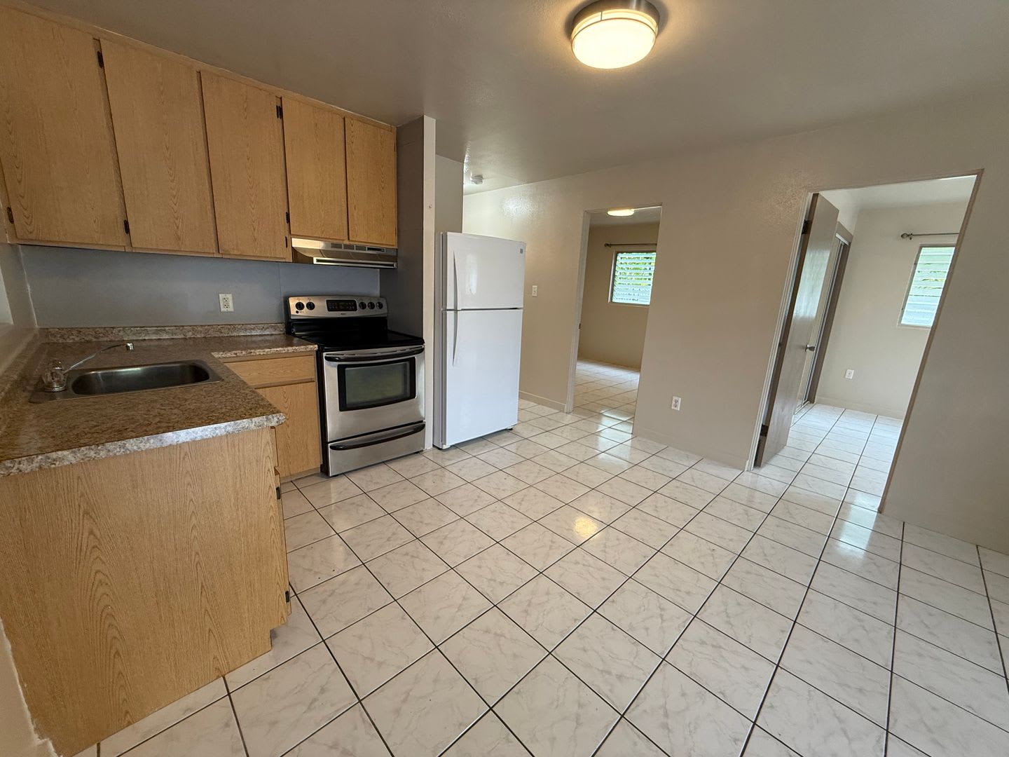 For Rent – photo 2