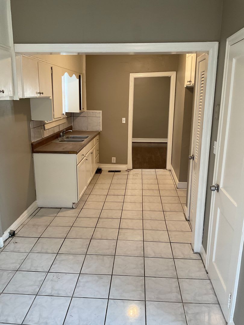 Move In Special!! No Security Deposit required! – photo 4