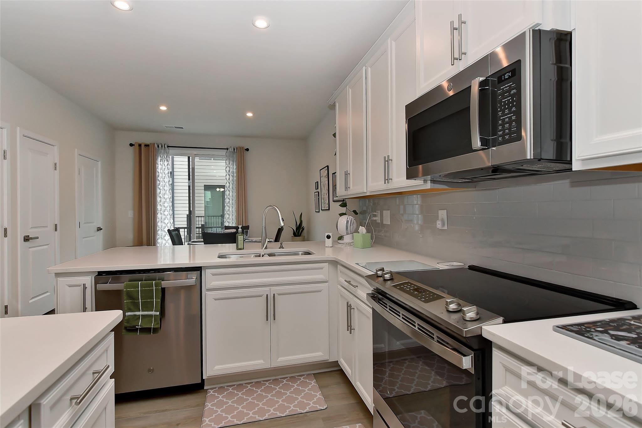 421 Spearfield Lane – photo 2