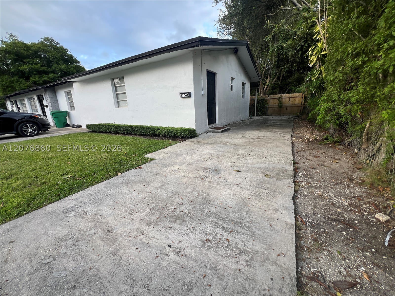 3102 SW 10th St – photo 4