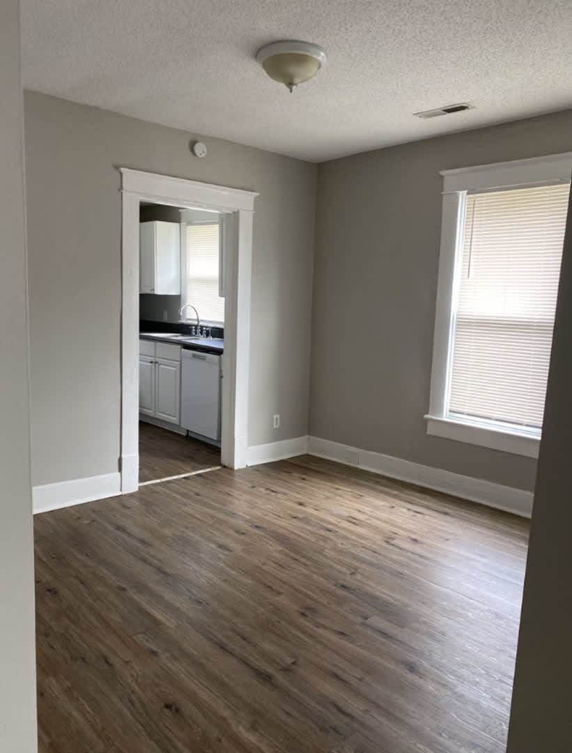 Updated 2 Bedroom Home Just Minutes from Downtown Chattanooga! – photo 5