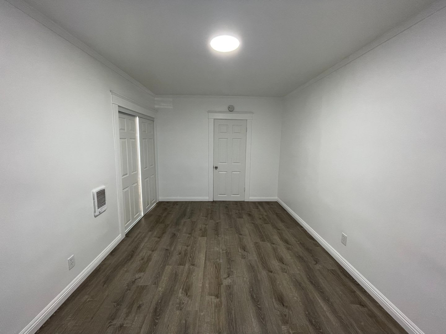 Lower 1 Bedroom Backhouse near Downtown Long Beach – photo 3