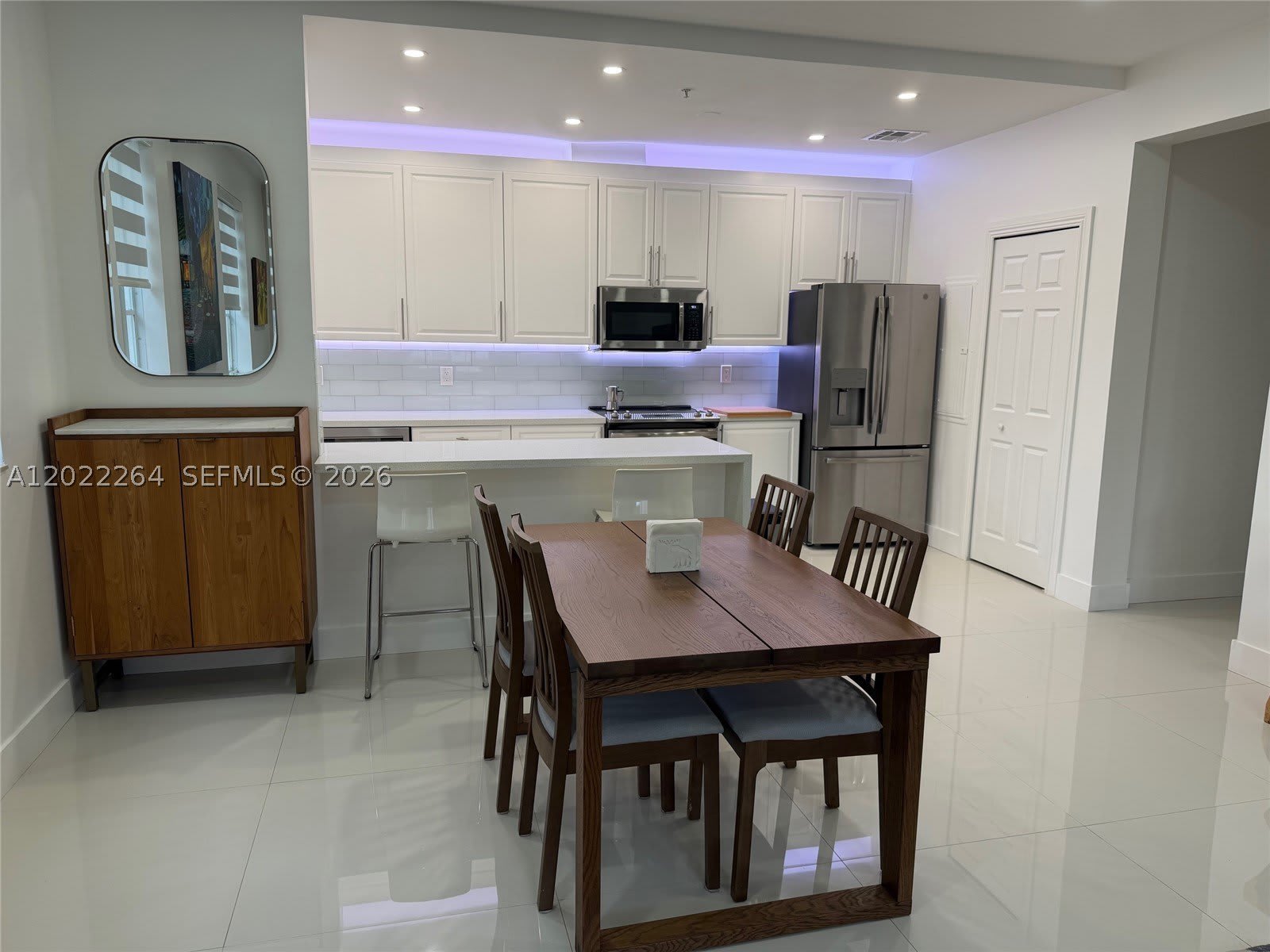 115 Mendoza Ave – photo 2