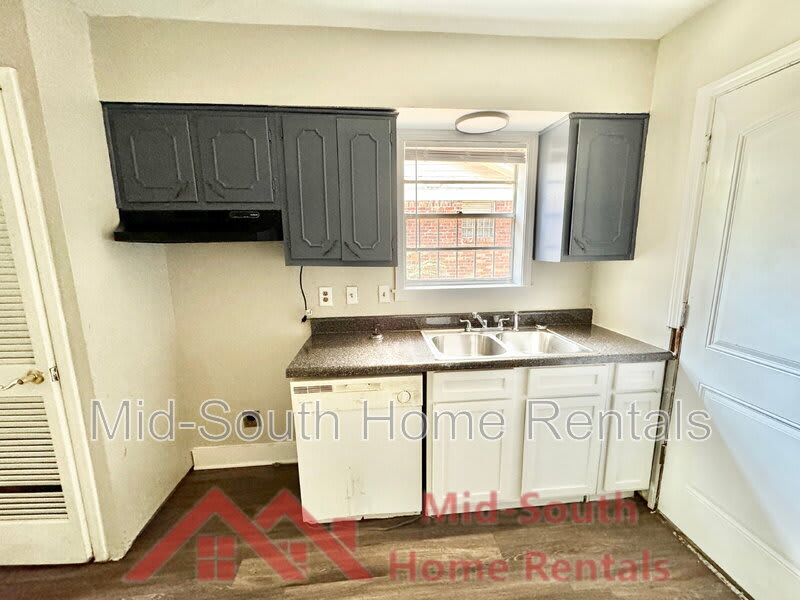 2168 Carnes Ave – photo 5