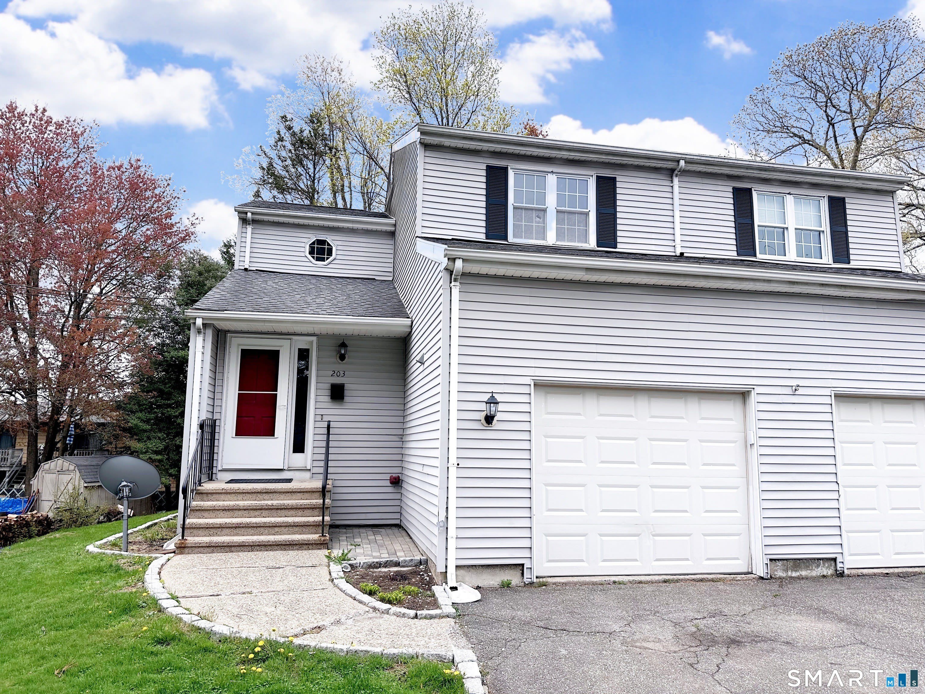 203 Capewell Avenue – photo 3