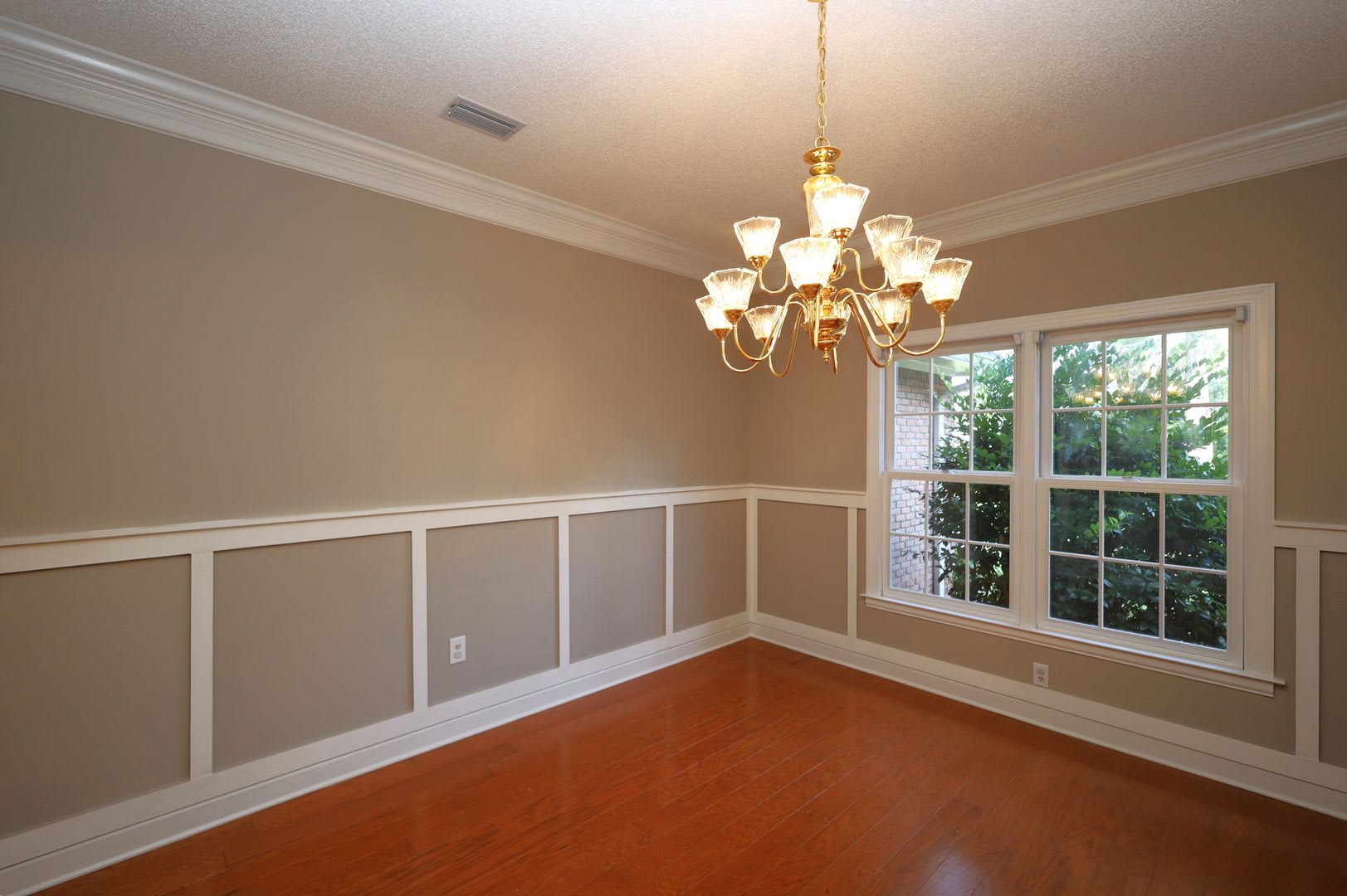 1054 Ridge Road – photo 5