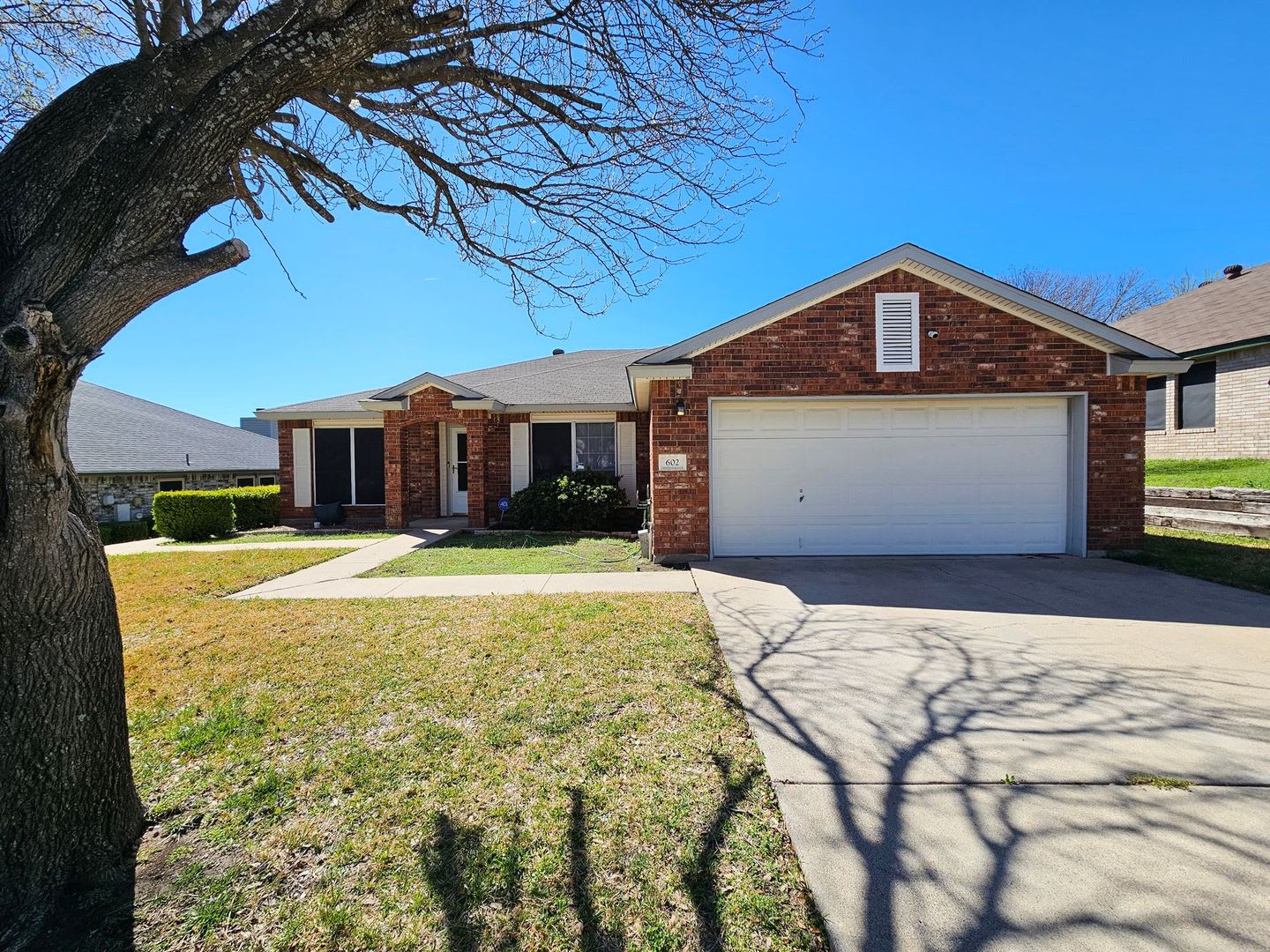 INGROUND POOL & READY FOR IMMEDIATE MOVE-IN! – photo 1