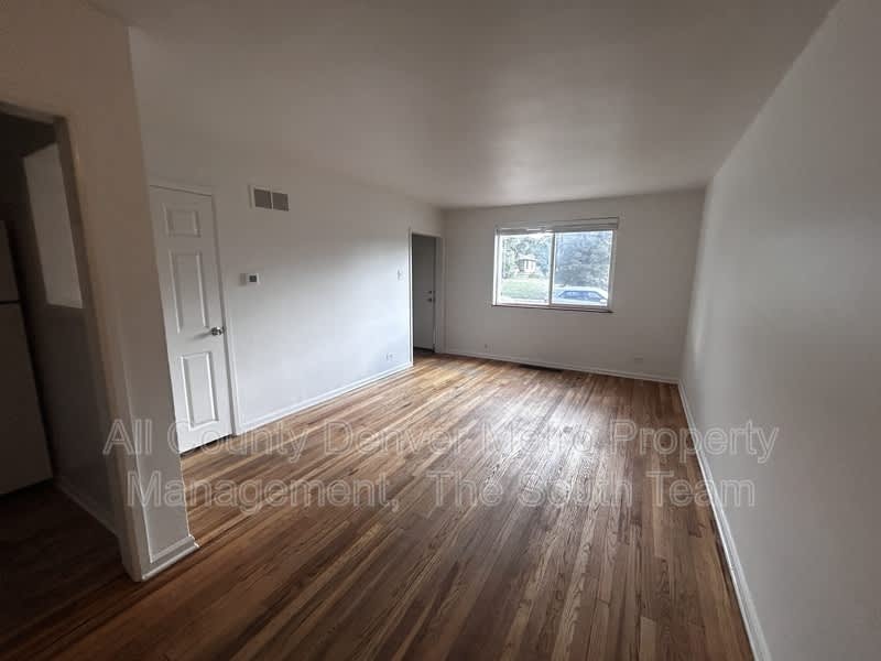 10207 E 14Th Ave – photo 5