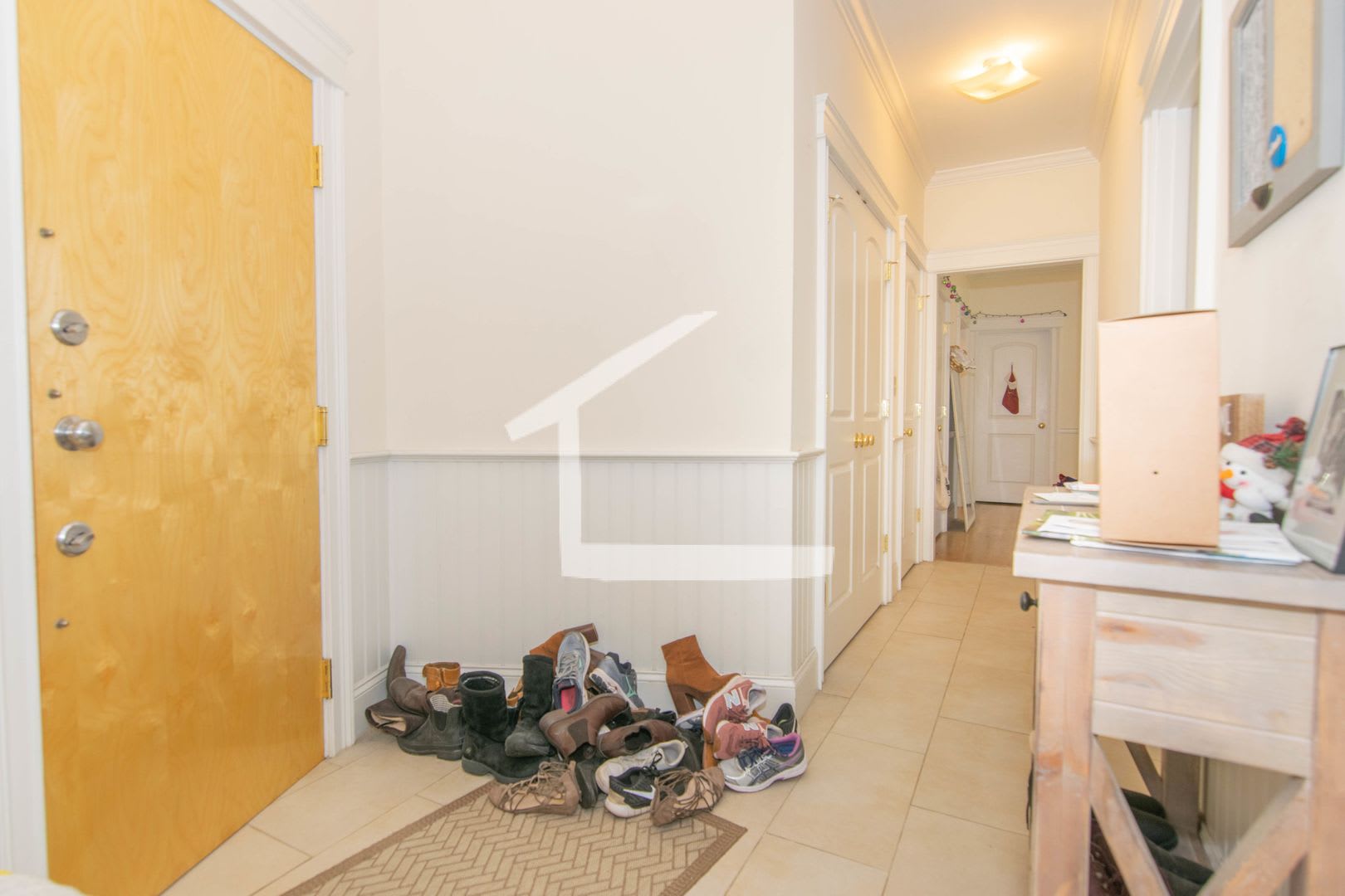 Beautifully Updated 3 Bed Unit Next To The Green Line In Allston – photo 2