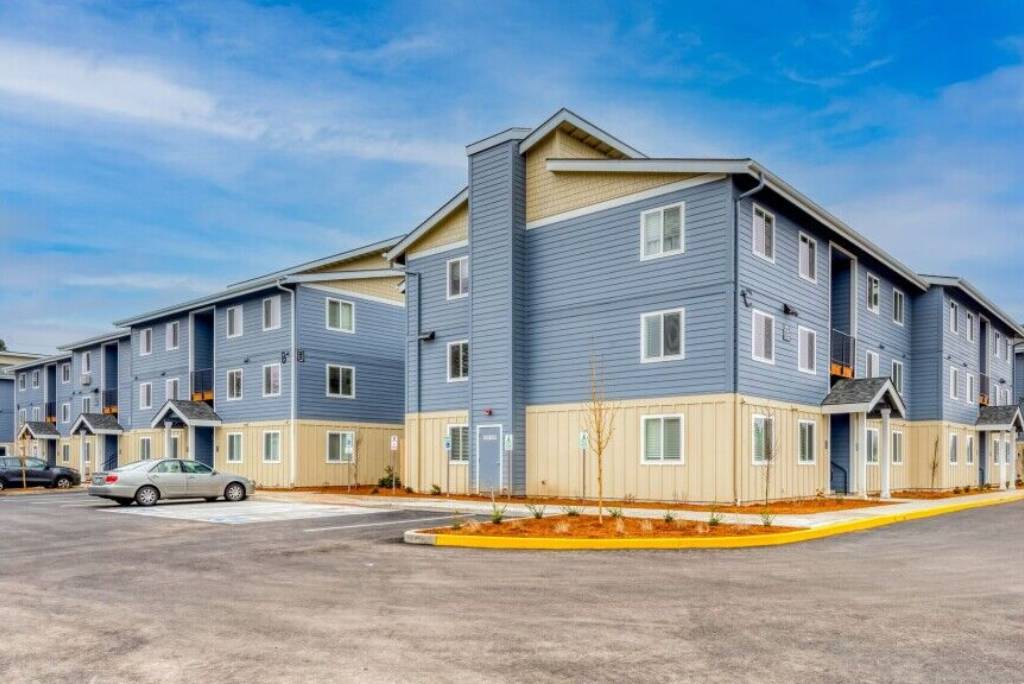 Queen Court Apartments – photo 3