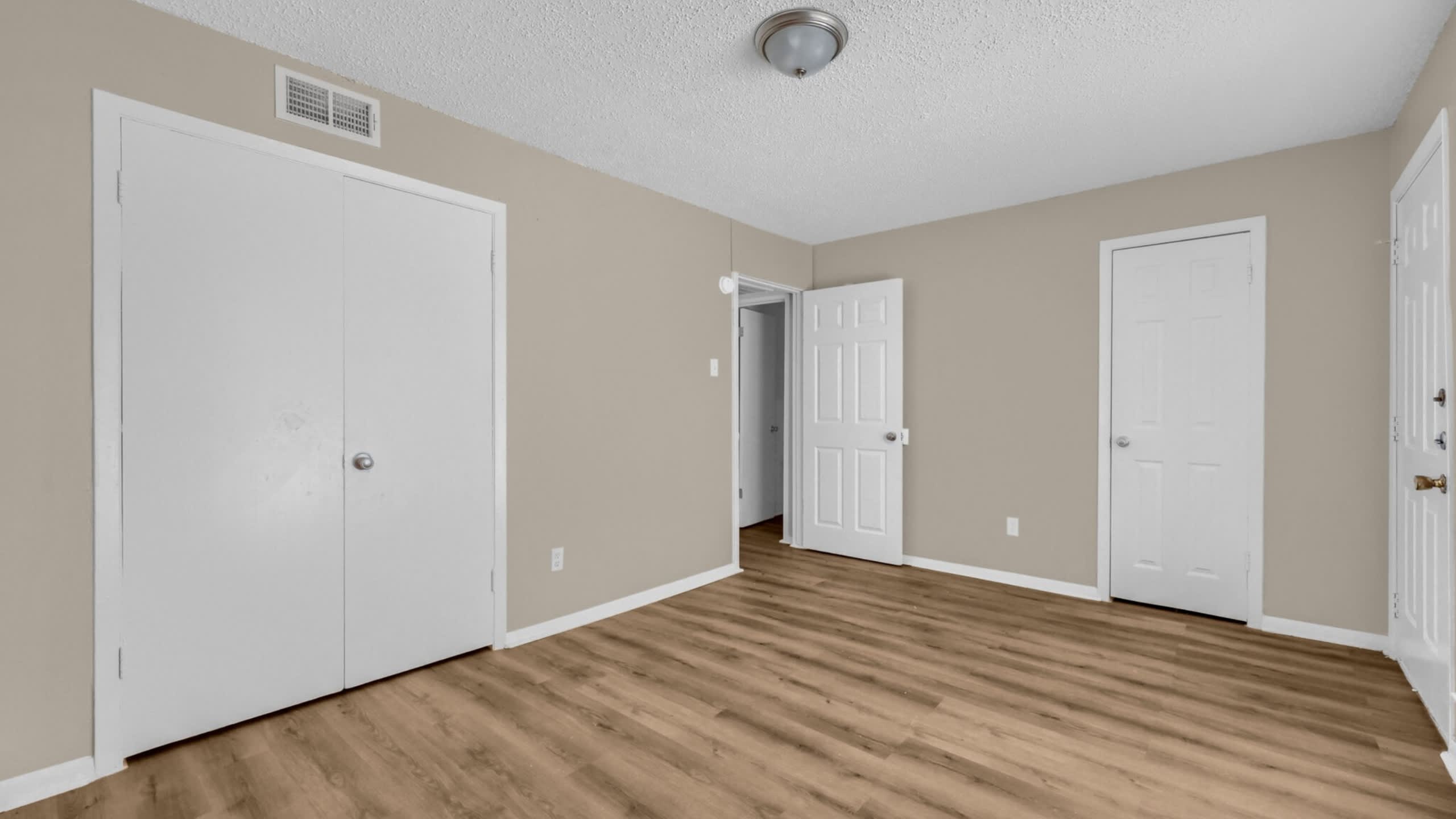 Hickory Apartments – photo 3