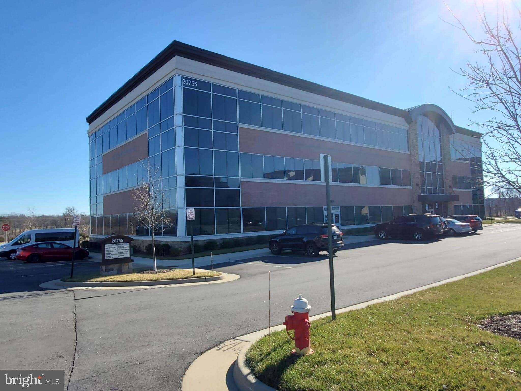 20755 Williamsport Place – photo 2