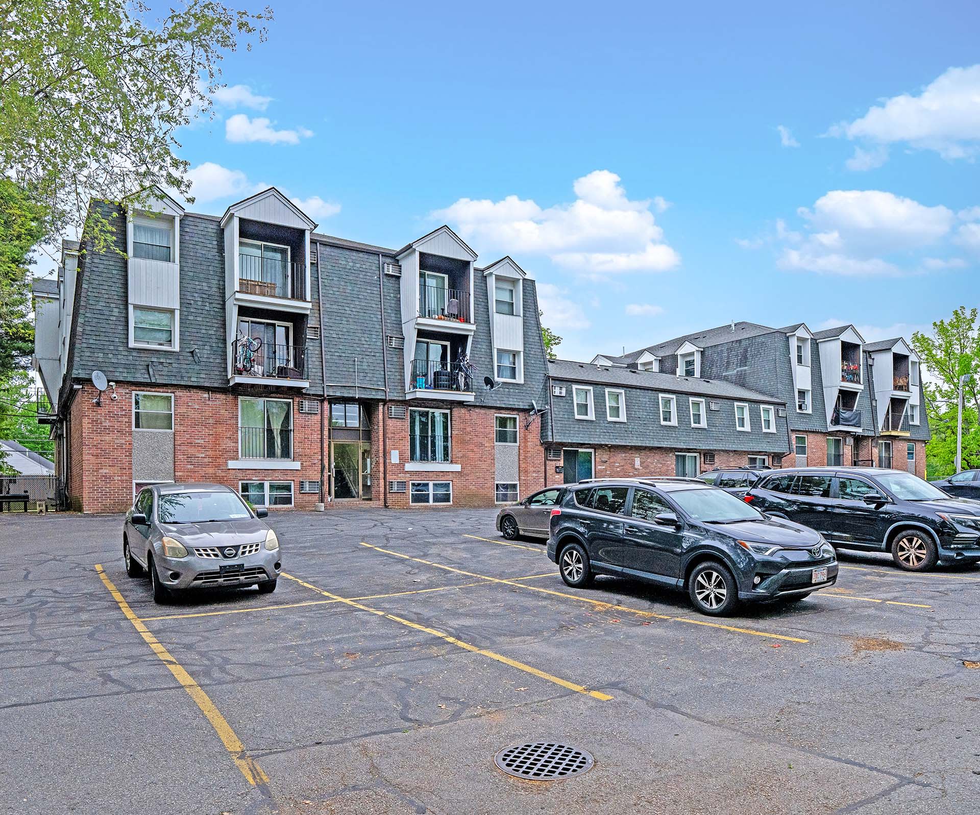 York Apartments – photo 4