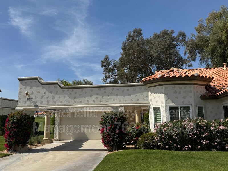 269 Vista Royale Cir W – photo 2