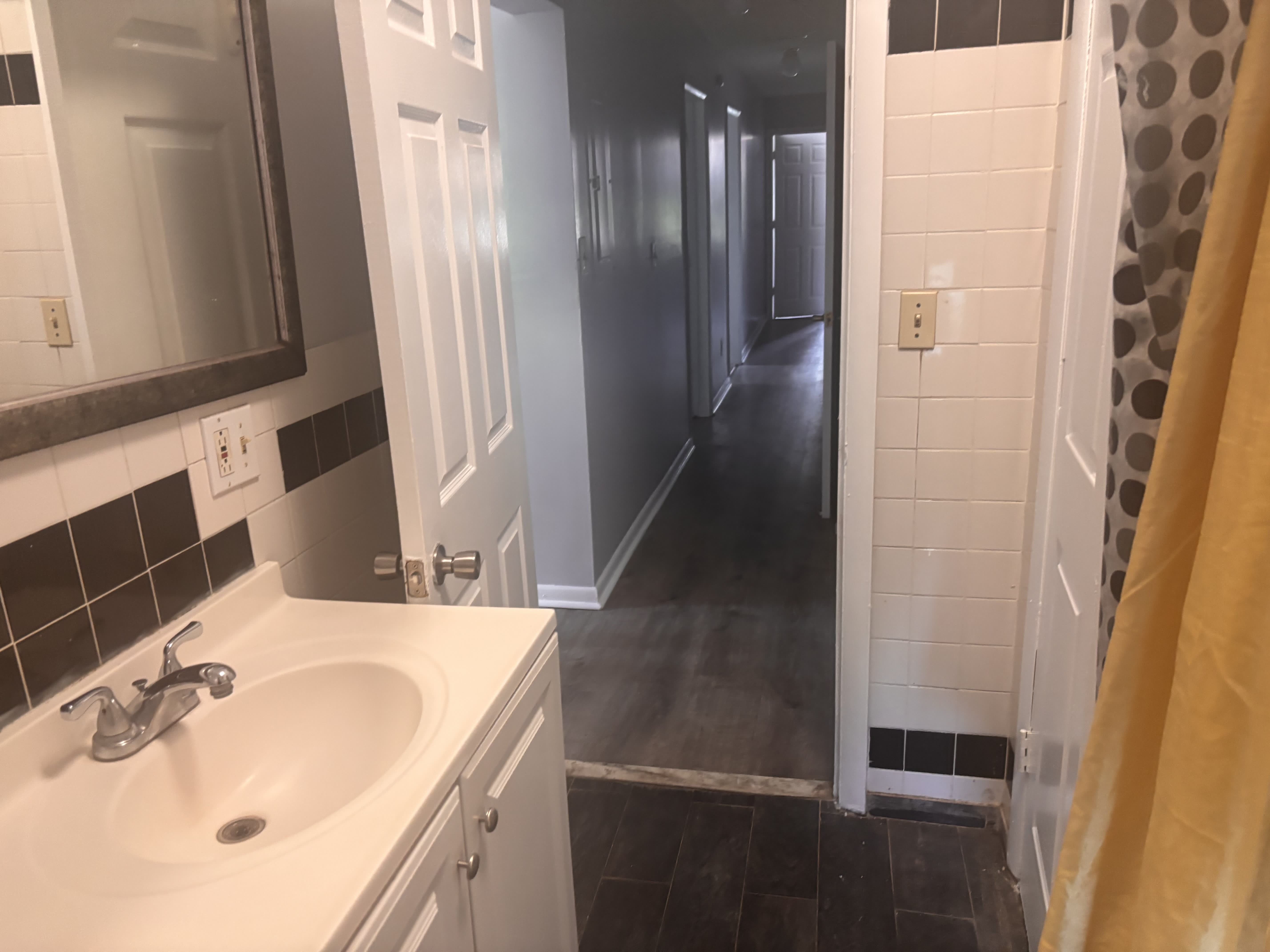 744 Congress Avenue – photo 4