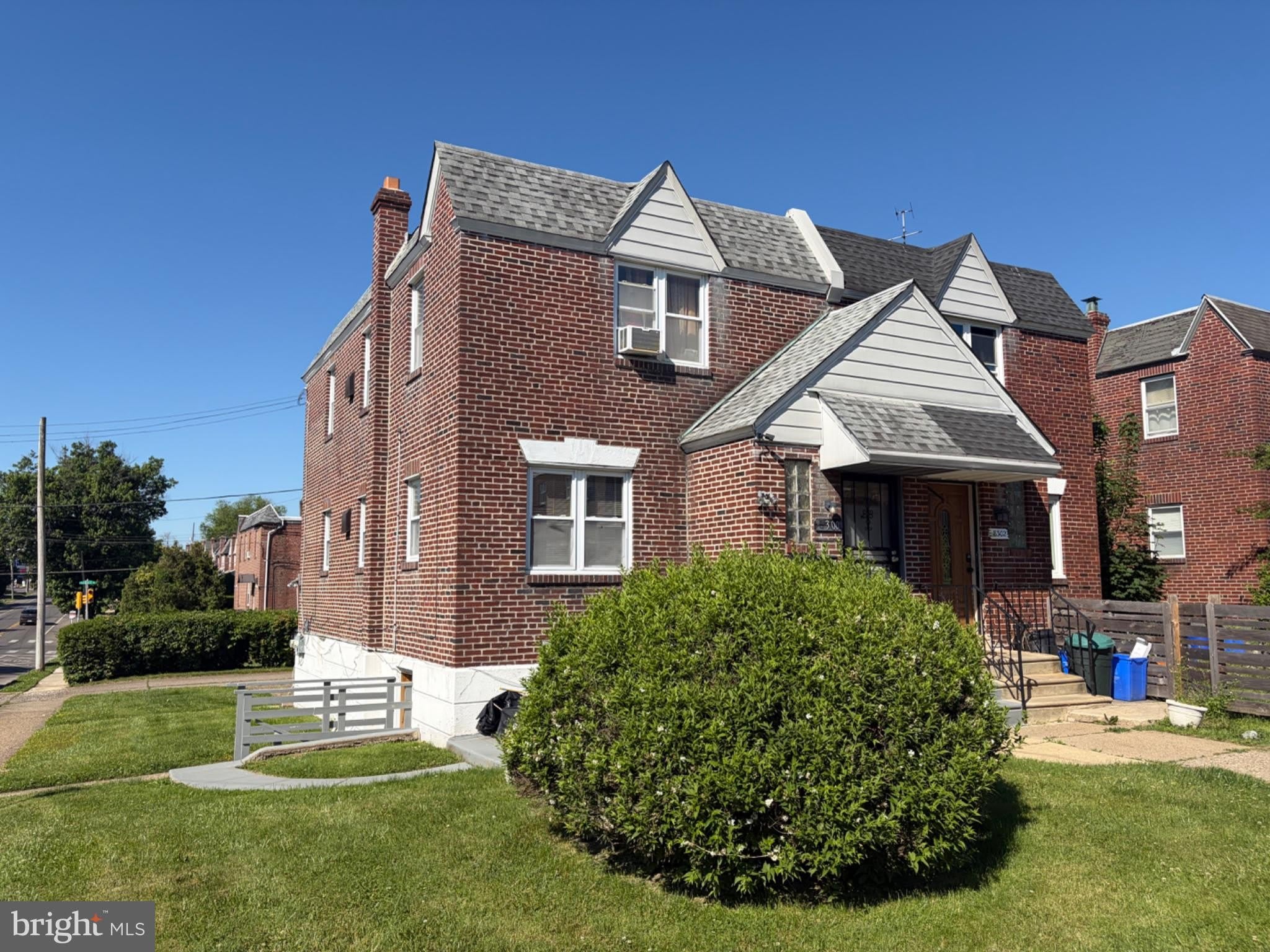 8300 LYNNEWOOD Road – photo 1