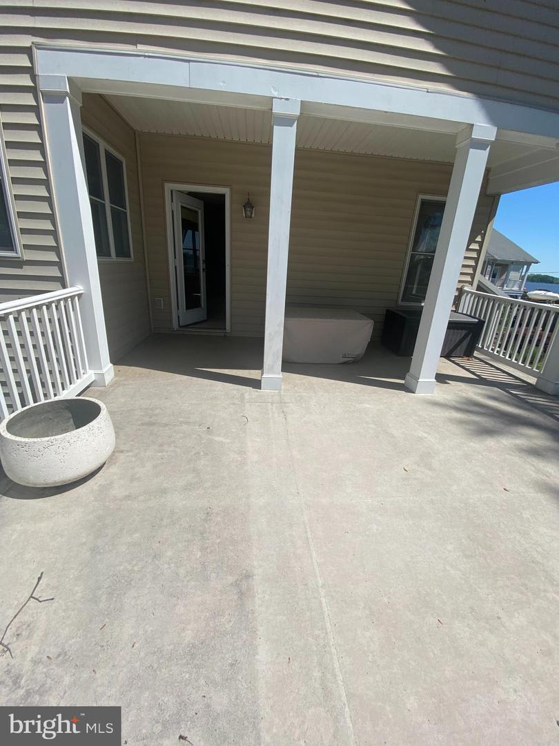 1101 Sea View Avenue – photo 5