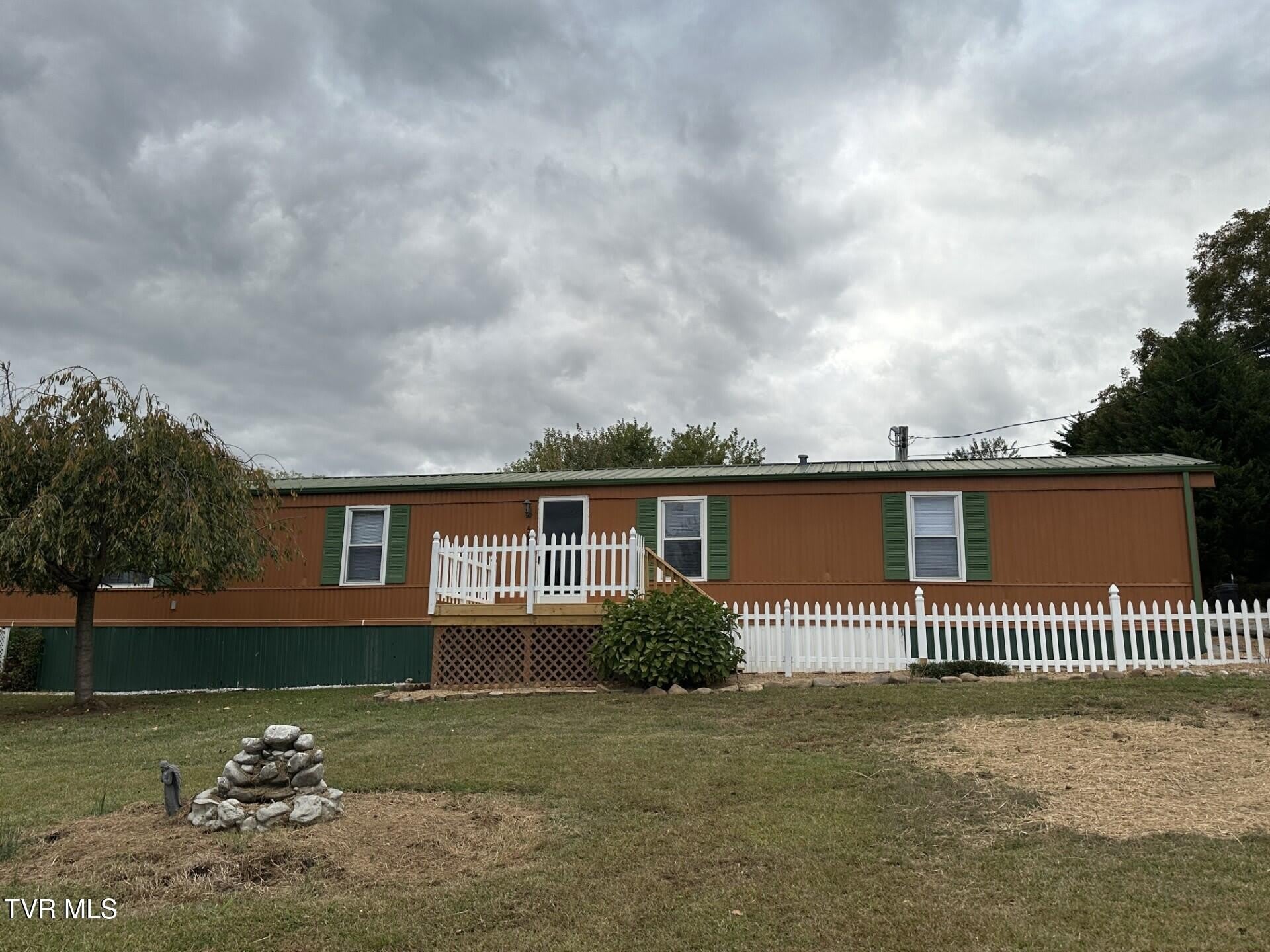 4280 Newport Highway – photo 2