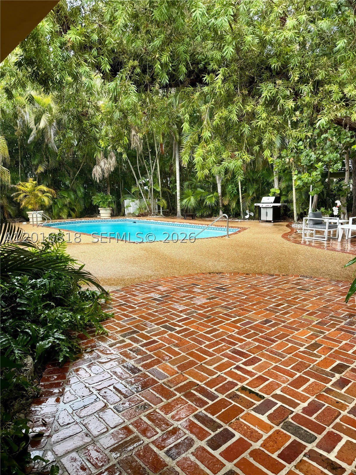 721 Saldano Ave – photo 2