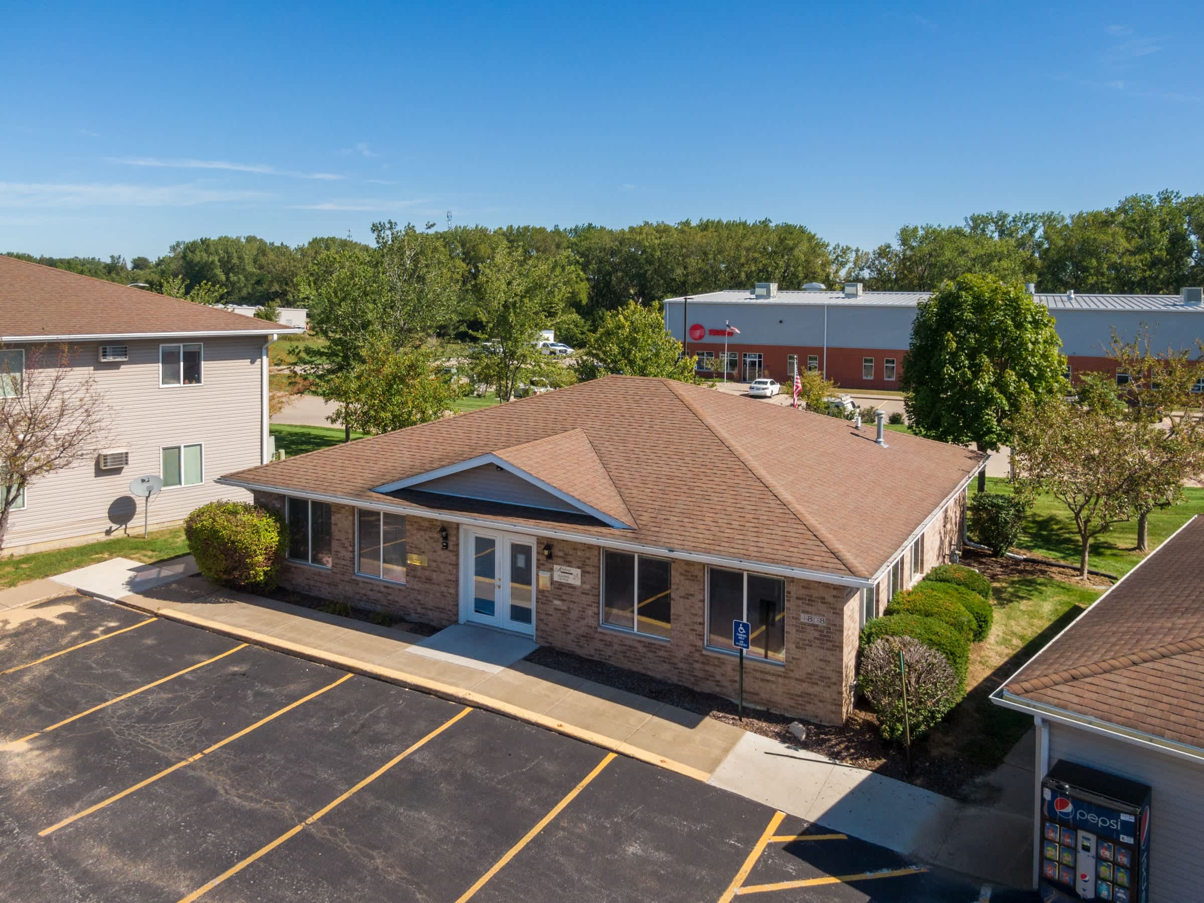 Ashford Apartments – photo 2