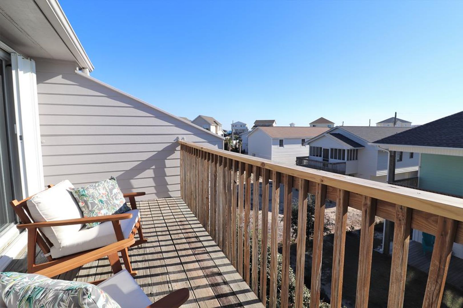 OFF SEASON RENTAL- Turtle Cove Community – photo 2