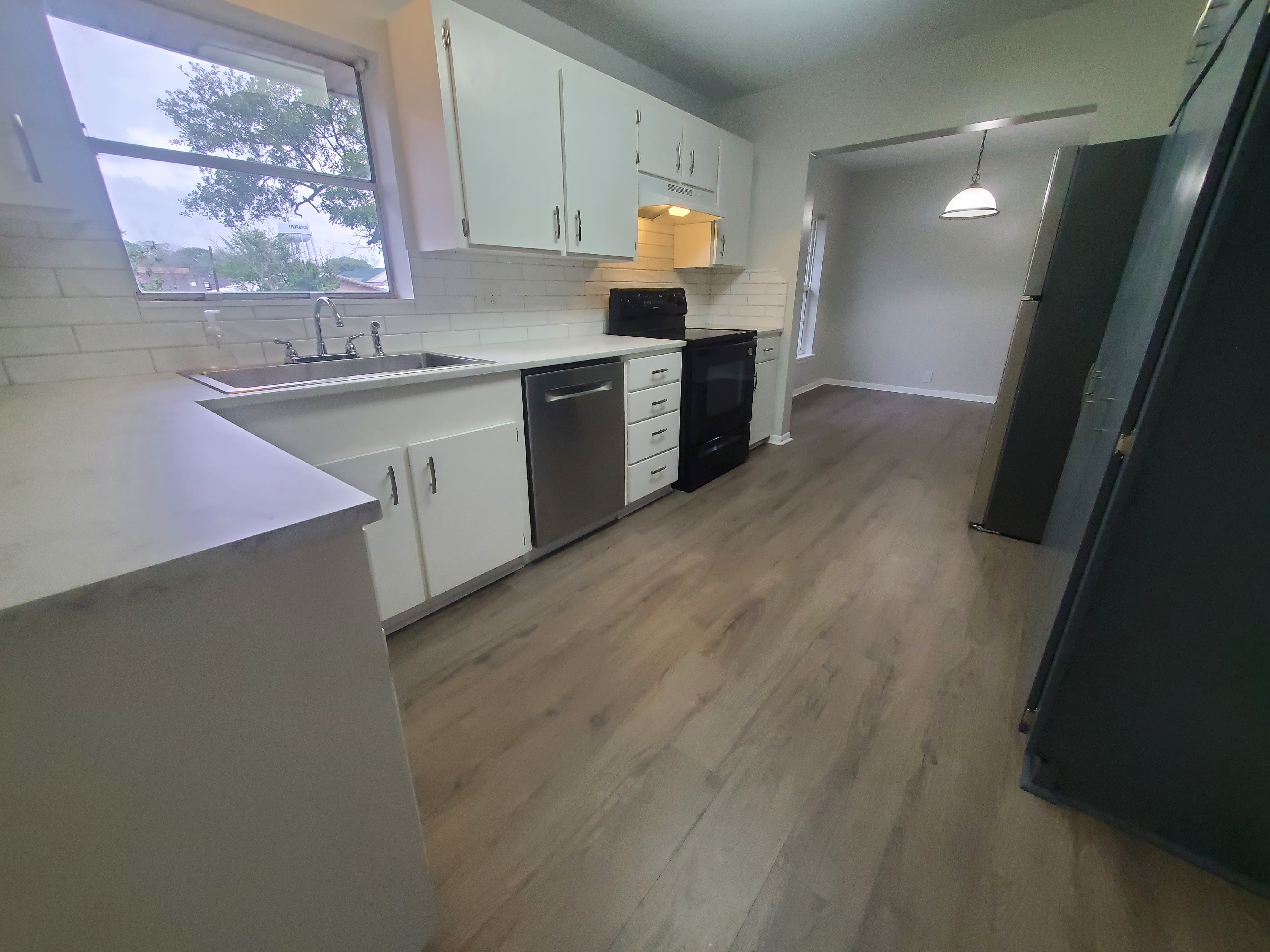 406 West Abbey Street – photo 2