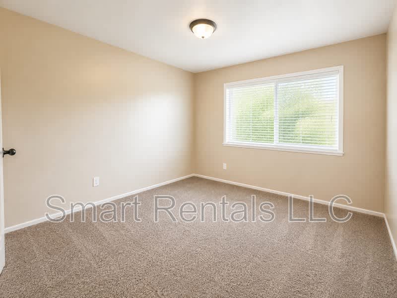 2664 Eltarose Drive – photo 2