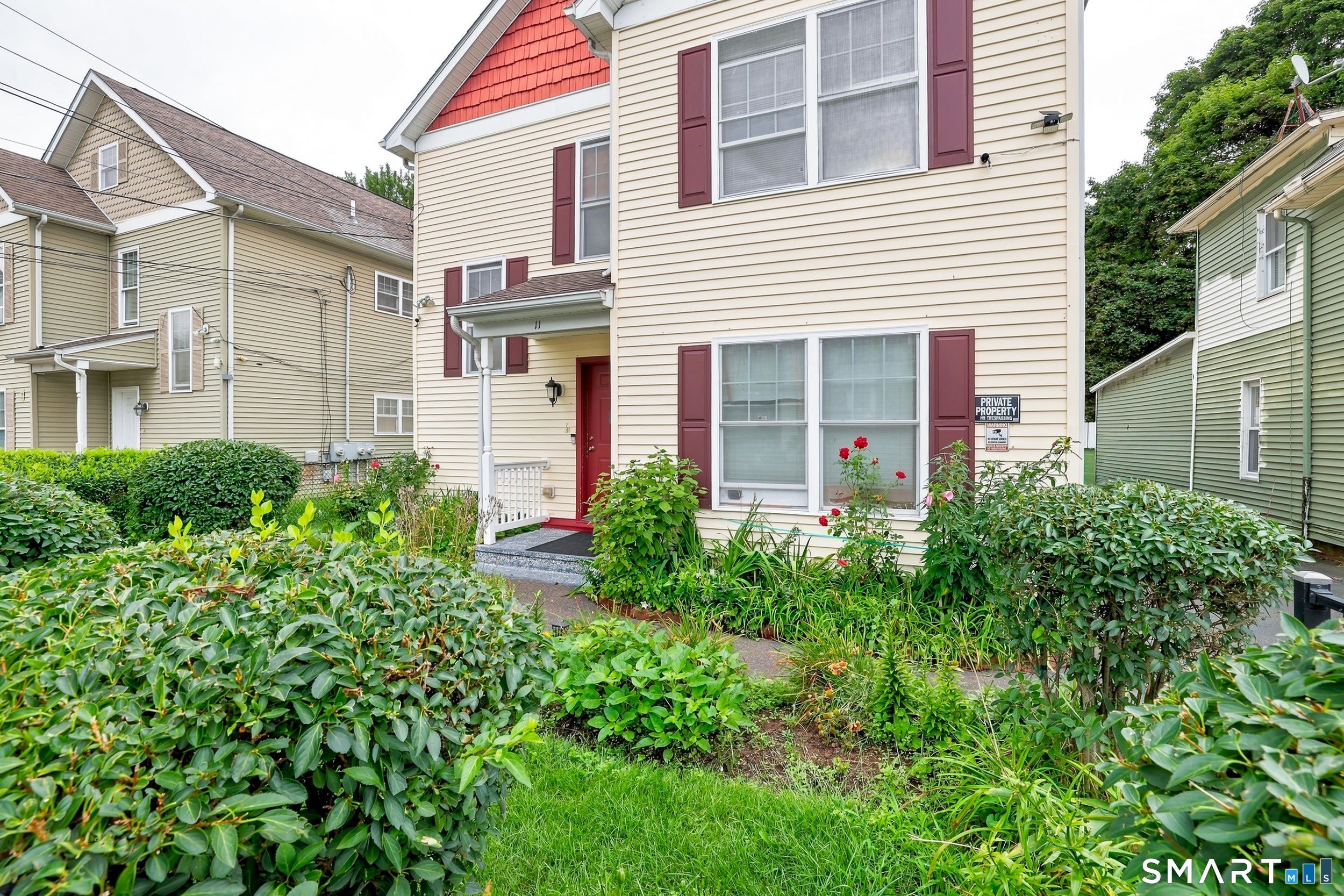 11 Button Street – photo 3