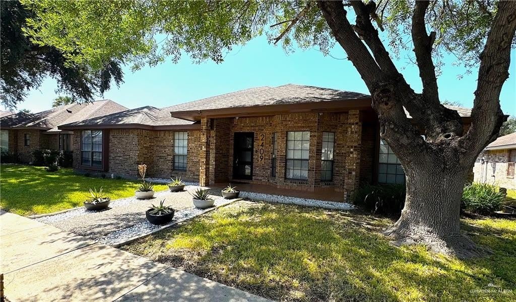 2409 Swallow Avenue – photo 2