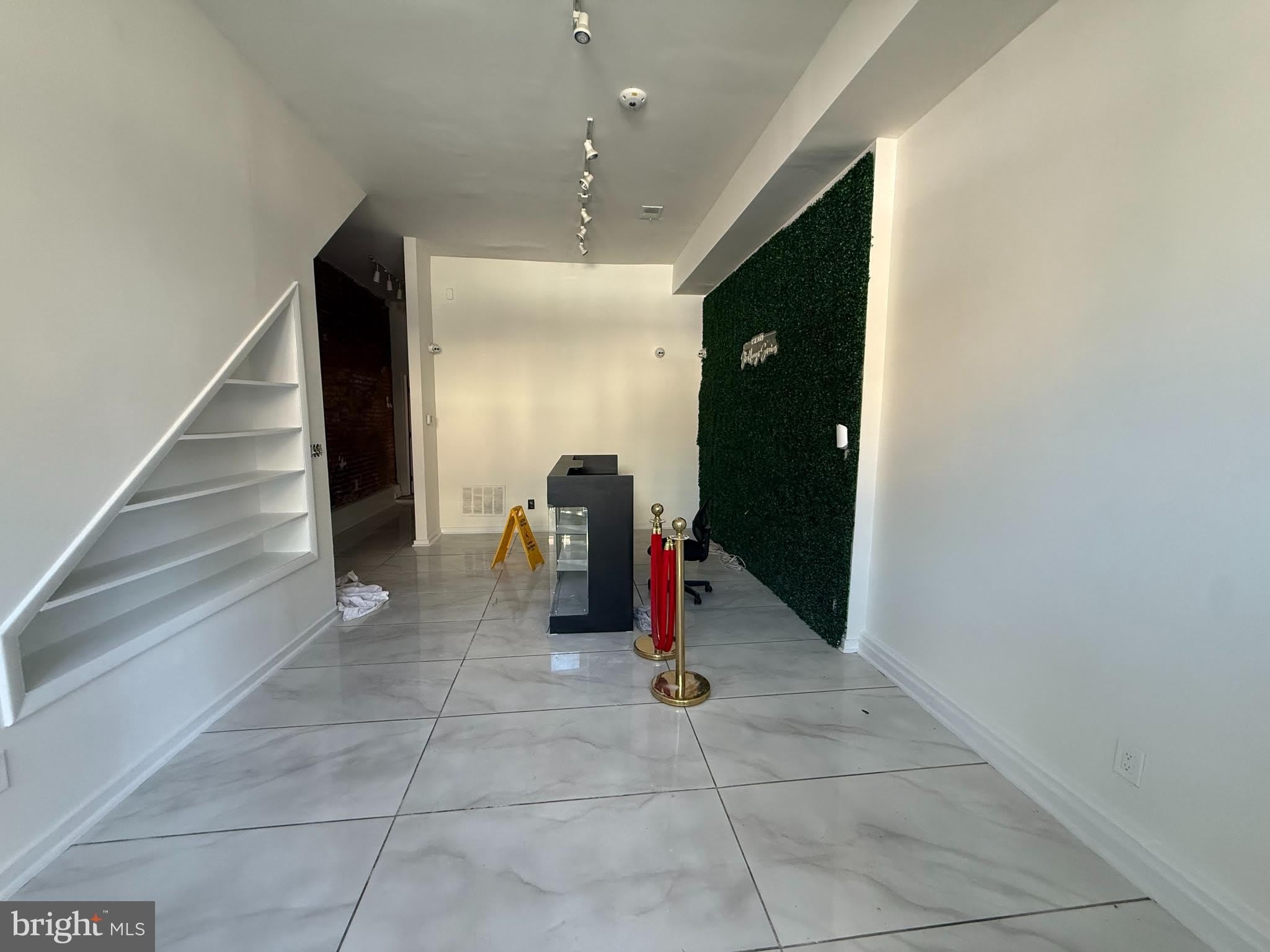 409 H Street Ne – photo 1